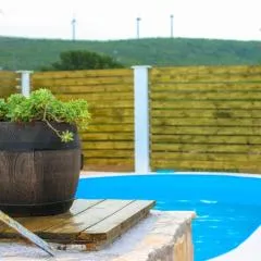 Quiet countryside house with a swimming pool