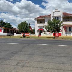 Merriwa Golden Fleece Motor Inn & Lodge incorporating Merriwa Motor Inn & Motel