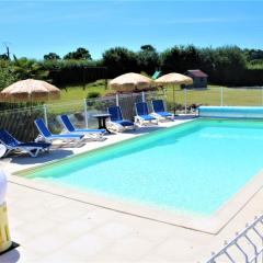 Maison de 2 chambres avec piscine partagee jardin clos et wifi a Nehou