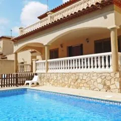 Chalet con piscina (B)