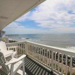 Beach Sunrise - Relaxing and Romantic! Enjoy ocean views from the bedroom with balcony access, condo