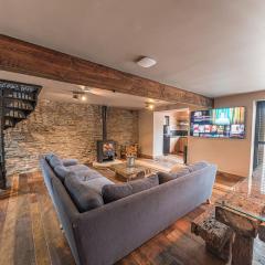 Luxury barn, newly renovated with river views