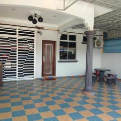 Home stay taman puteri