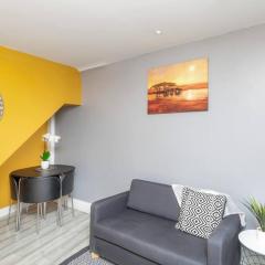 Luxury Living - Lovely 1 Bedroom Apartment