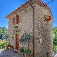 Beautiful Home In Caprese Michelangelo