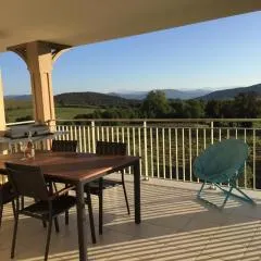 T3 Vignes & Terrasse 25 m2 au calme - Vue verdoyante - À 7 min de la plage - Parking Gratuit - La Croix-Valmer