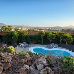 Private villa with pool in Lajares