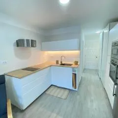 Estudio en los Cristianos. Ubicación ideal.