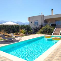 Villa Rosemagnolia, pool 35m2, in green, gardens, full sun close to everything