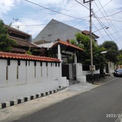 Kelana 2 Nice Homestay (5 Bed Rooms) Semarang