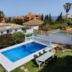 Stunning 5 Bedroom Villa, Sea Views, Private Pool, Estepona, sleeps up to 12