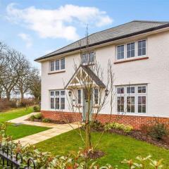 Luxury 4 Bedroom Detached House