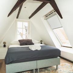 Tiny Attic on the Herengracht, Private Room