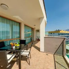 Briz Beach Apartments
