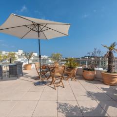 Apartment Turquoise-8 by Interhome