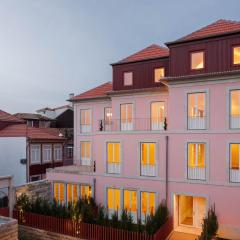 The Downtown Charming Apartments