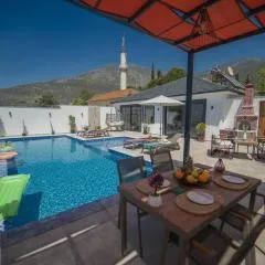 Sefam-Kalkan'da 2+1 Jakuzili Balayı Villası