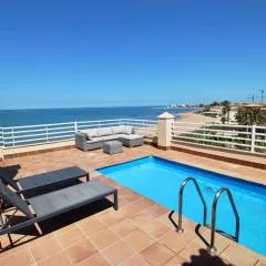 Ático frontal al mar con piscina privada by homeprive