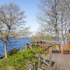 Holiday house with fantastic location and private lake plot