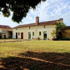 Closerie Les Roches - Charming and spacious 2 bedroom cottage