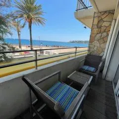 Fully equipped beachfront studio in the heart of the city center bd Leclerc
