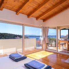 The Swallow's Nest - ZF Hvar