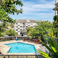 Apto com sacada e churrasq 260m Praia Brava COI302