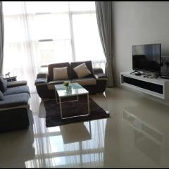 Executive 2-Bedroom Next to Paradigm Mall and New World Hotel