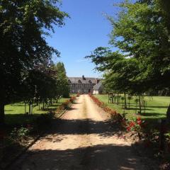 La Gloriette gîte situé Dans La propriété Dun magnifique manoir