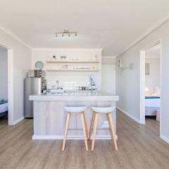 Easy Going Hermanus With An Ocean View