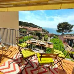 Appartement avec terrasse vue mer, proximité plage, place parking