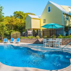 The Emerald Owl House - Peaceful Emerald Isle Beach House w/ Luxurious Heated Pool!