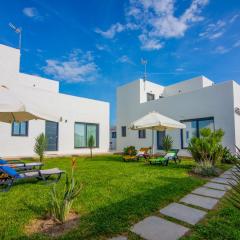 Preciosas villas con jardín y vistas al faro, a 700m de la playa