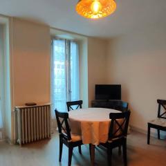 Appartement 3 pièces pour 6 personnes, centre-ville de Cauterets, proche thermes et télécabine - FR-1-234-124