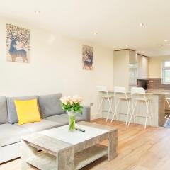 Top Floor Flat 5 Northwood