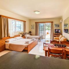 Colonial Studio/Apartment