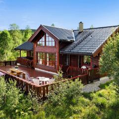 Awesome Home In Norheimsund With 5 Bedrooms, Sauna And Wifi