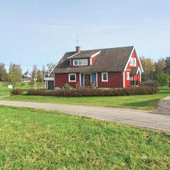 Stunning home in Bolms with 4 Bedrooms, Sauna and WiFi