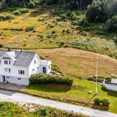 Gorgeous Home In Mittet With Kitchen