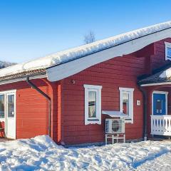 Cozy Home In Sysslebck With Kitchen