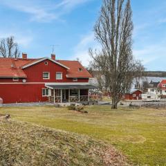 Stunning home in Segmon with 5 Bedrooms, Sauna and WiFi