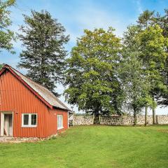 Stunning Home In Lberd With Kitchen