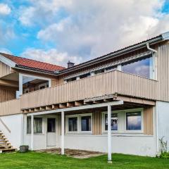 Nice Home In Kristiansand With 4 Bedrooms And Wifi