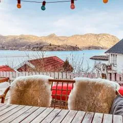 Gorgeous Home In Farsund With Wifi