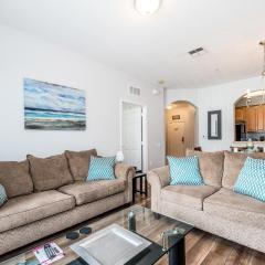 Gorgeous Top-Floor Condo w Private Balcony