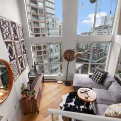 Beautiful Downtown Loft with full kitchen
