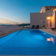 Villa Mona Apartments
