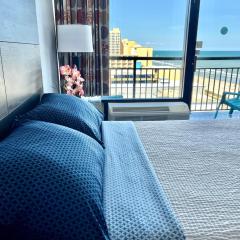 Ocean View Queen Suite 10th floor Myrtle Beach