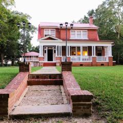 Historic House on the HillDownstairs ONLY