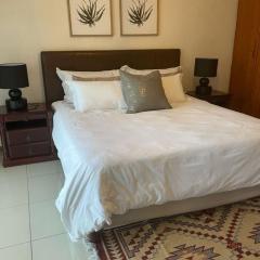 Sunninghill Luxury Spacious Executive Penthouse